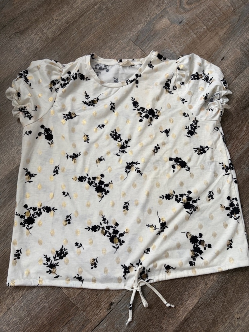 Women’s Ivory Floral Knit Top with Gold Accent
